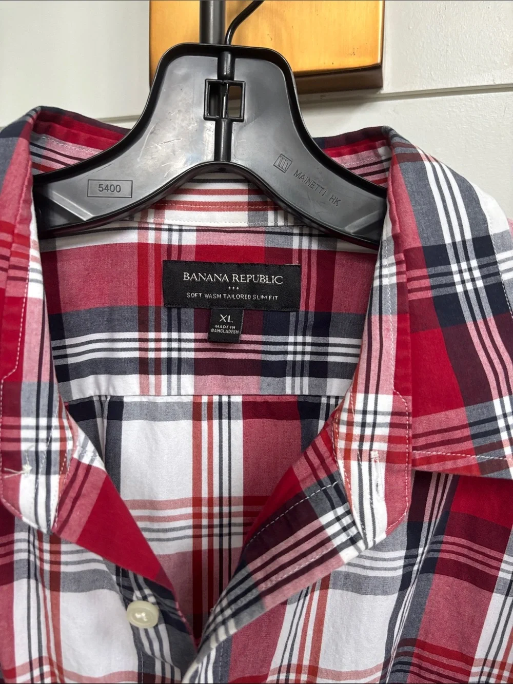 Banana Republic Red and White Plaid Long-Sleeve Button-Down Shirt